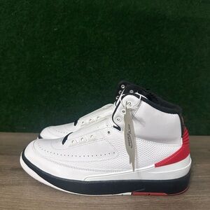 Jordan 2 Retro ‘Chicago’ Size 9.5